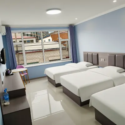 Xiangrui Hotel (Yili Health Valley Subway Station Exit A Jinchuan Economic Development Zone) Hotels near Wusutu Zhao Monastery