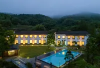 Qianshan wang·Mountain-View Resort - Hot Springs