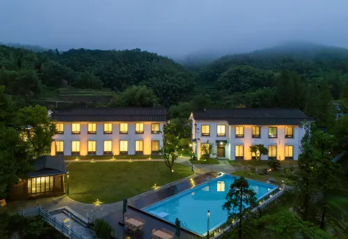 Qianshan wang·Mountain-View Resort - Suối nước nóng