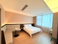 HanTing Hotel (Taiyuan Qingxu Zilin Road) - parking