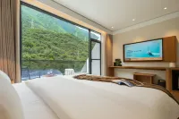 Yuexiang Chouchou Yunchi Mountain View Hot Spring Villa Resort - واي فاي