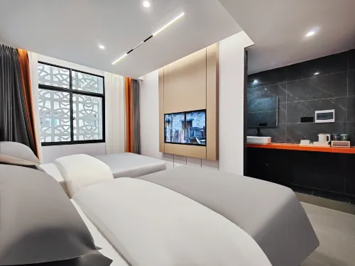 Mujia Light Luxury Hotel Hotels in Wangcang