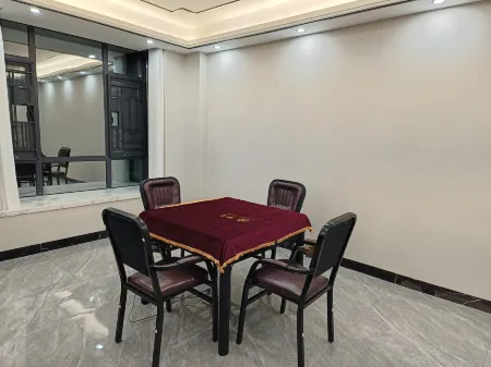 Xinfeng Shiguang Hot Spring Homestay Отели в г. Синфен