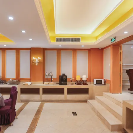 Vienna Hotel (Nanjing Confucius Temple China Store) Отели рядом с достопримечательностью «Ворота Чжунхуамынь»