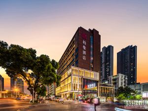 Baiman Hotel (Wuhan Hanyang Wangjiawan Subway Station)