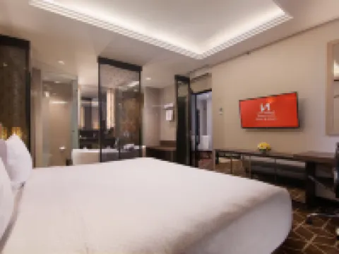Swiss-Belinn Tunjungan Surabaya Hotels in Genteng