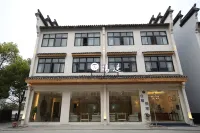 Qingyi Hotel