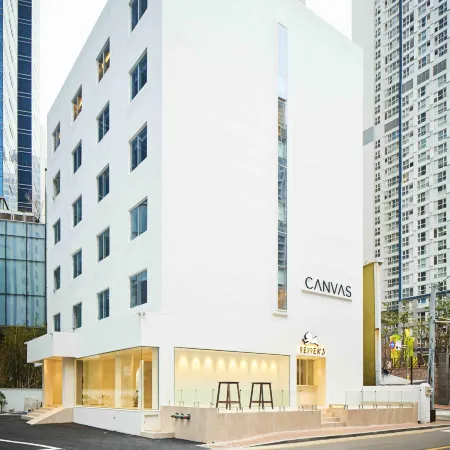 Canvas Hostel