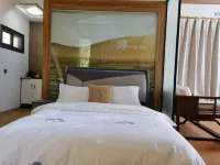 Shanhuju Hotel - غرفة مطلة على الجبل