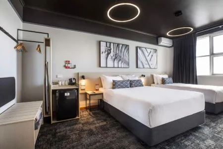 Nightcap at Empire Hotel Отели рядом с достопримечательностью «Элдер Парк Ротунда»