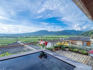 Floral Lux Hotel· Yuexi·Junyuan hot spring homestay in Heshun ancient town