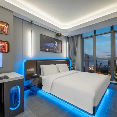 Heguang Alienspace E-Sports Hotel (Guiyang North Railway Station International Exhibition Center) Hotels near Guanshanhu District
