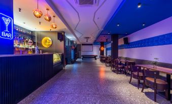 L Attitude Hotel (Zhongshan Xingzhong Square Pedestrian Street)