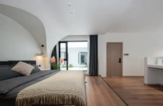 香格里拉且停·不晚設計師民宿（獨克宗古城店）