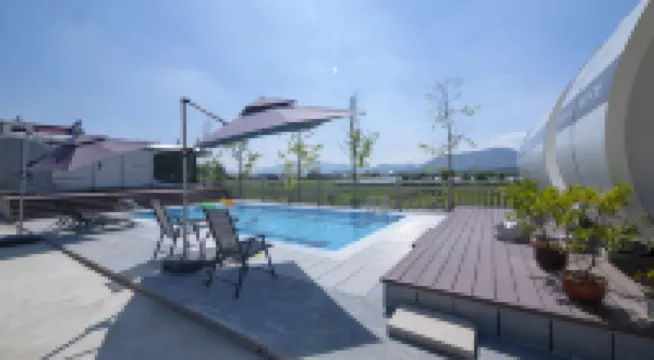 Floral Hotel · Accompany the summer Hotel
