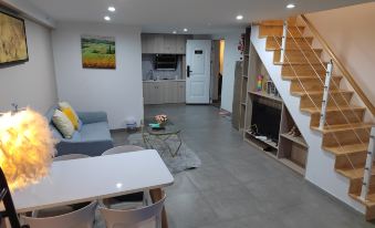 Zizaiju Serviced Apartment (Greenland Peak Shanghui Branch)