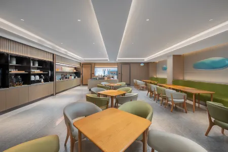 JI Hotel (Yancheng Jianjun Middle Road Wanda Plaza) Отели рядом с достопримечательностью «Dayangwan Ecological Tourism Scenic Area»