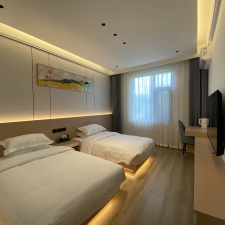 Maitreya Ruixiang Hotel