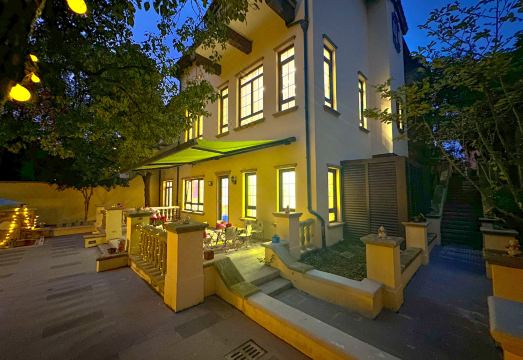 Manson time villa의 거실 및 엔터테인먼트 공간