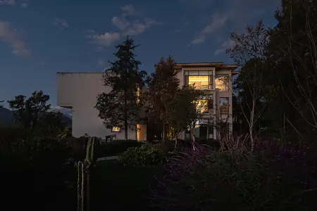 Baique Liangqi Mountain and Sea Panoramic Beauty Su Отели рядом с достопримечательностью «Wenfeng Temple»