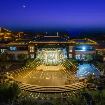 Linzhou Hongqiqu Ying Hotel (Yingbin Building)