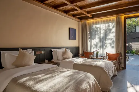 Jingshan Yuanmeisu (Lijiang Ancient City Mufu Branch)