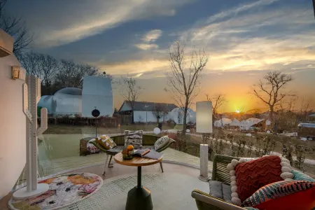 Starry Lodge Bubble House Guesthouse