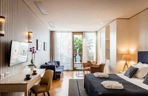 丹尼爾荷茲利亞酒店