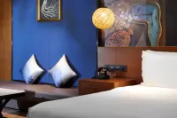 Hisilk Artwork Center Fliport Coso Hotel Hotels near Fenghuang Stadium