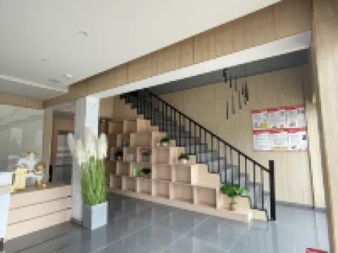 幾米酒店(然烏湖店) 八宿酒店