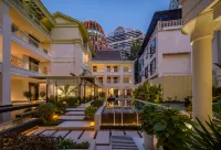 Europe Lanman Hotel (Xishuangbanna Jinghong Gaozhuang Xishuangjing Star Night Market)