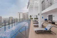 Citadines Benavidez Makati - Infinity Pools