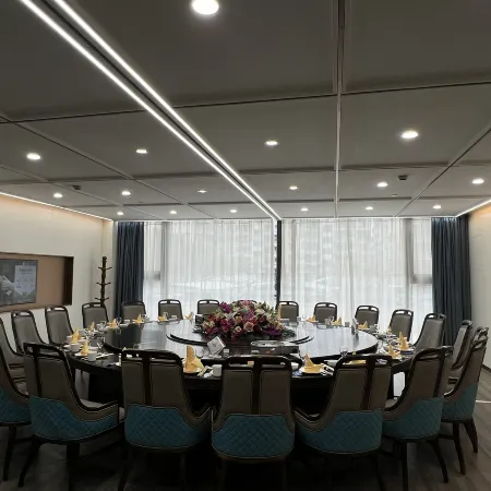 Kyriad Hotel (Nanchong Jialing Branch)