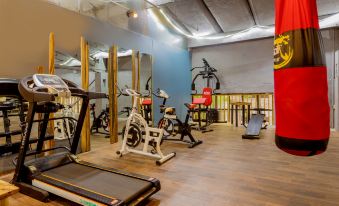 Wooden Lodge · Factory Hotel (Guilin) - Housity