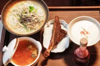 香格里拉•桑珠Staycation珠康奢居（獨克宗古城大佛寺轉經筒店） - 早餐