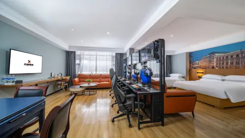Yunying E-sports Homestay (Xinye Bus Station) in 신예