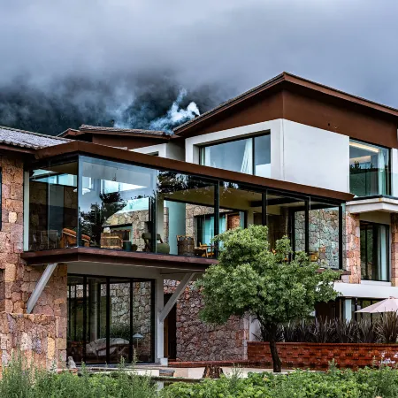 Lijiang Snow Mountain stone house