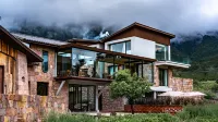Lijiang Snow Mountain stone house Hotels near Tuju Island Yulong Snow Mountain Nomadic Shili RV Self-Driving Campground