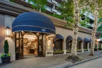 Wedgewood Hotel & Spa - Relais & Chateaux Hotel dekat Library Square Public House