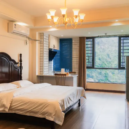 Shanlanju Apartment (Baimo Cave Scenic Area)