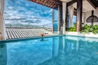 Lijiang Lanyueli Snow Mountain Scenic Hotel