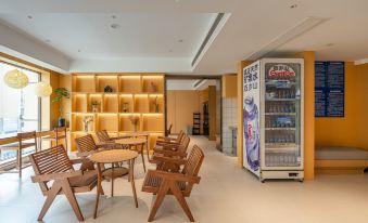 Chengdu Xinghe Hotel (Honggao Road Metro Xihua University Branch)