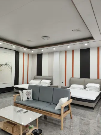 Lantai Jiuling Chinese Inn Отели рядом с достопримечательностью «Daluo Town»