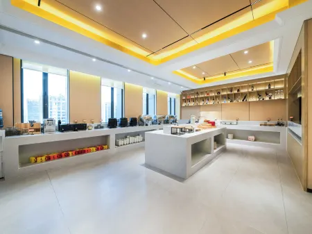 Vienna Hotel (Guiyang Guanshanhu District Lincheng West Road Metro Station Branch) Отели рядом с достопримечательностью «Gaopoxiang Passenger Transport Terminal»