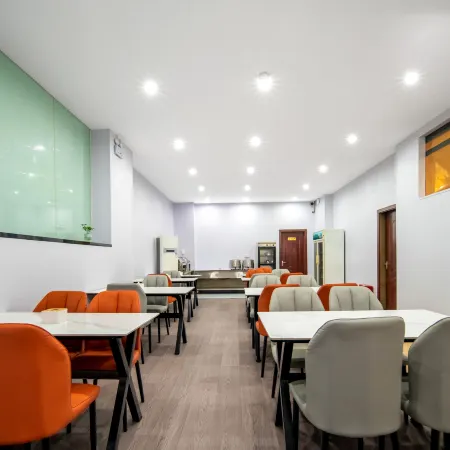 Hehe Residence Hotel (Dengzhou Railway Station)