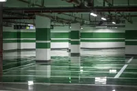 Joyful Tour Grand Rezen Hotel （Zunyi Railway Station） - parking