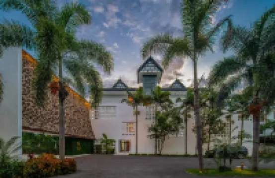 Floral Lux·Jinghong Golan Garden Hotel in Xishuangbanna Hotels near Xishuangbanna Dai Garden