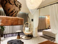 Fenglanju Jimi Audio-Visual Smart Homestay (Huize Ancient City) - Küvet