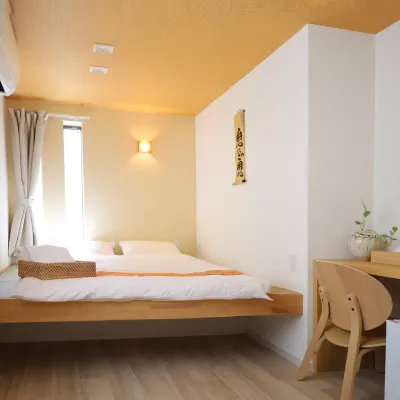 Oku Station;4 Minutes Walk from Station;Ueno 5 Minutes; Tokyo 12Minutes; Shinbashi (Ginza) 15Minutes Hotel berhampiran Stesen Oku