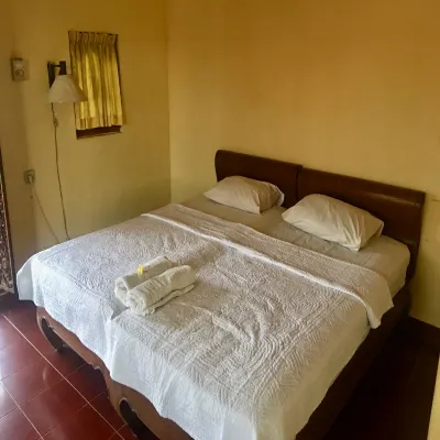 Puri Mandala Kaleran Hotels near Peliatan